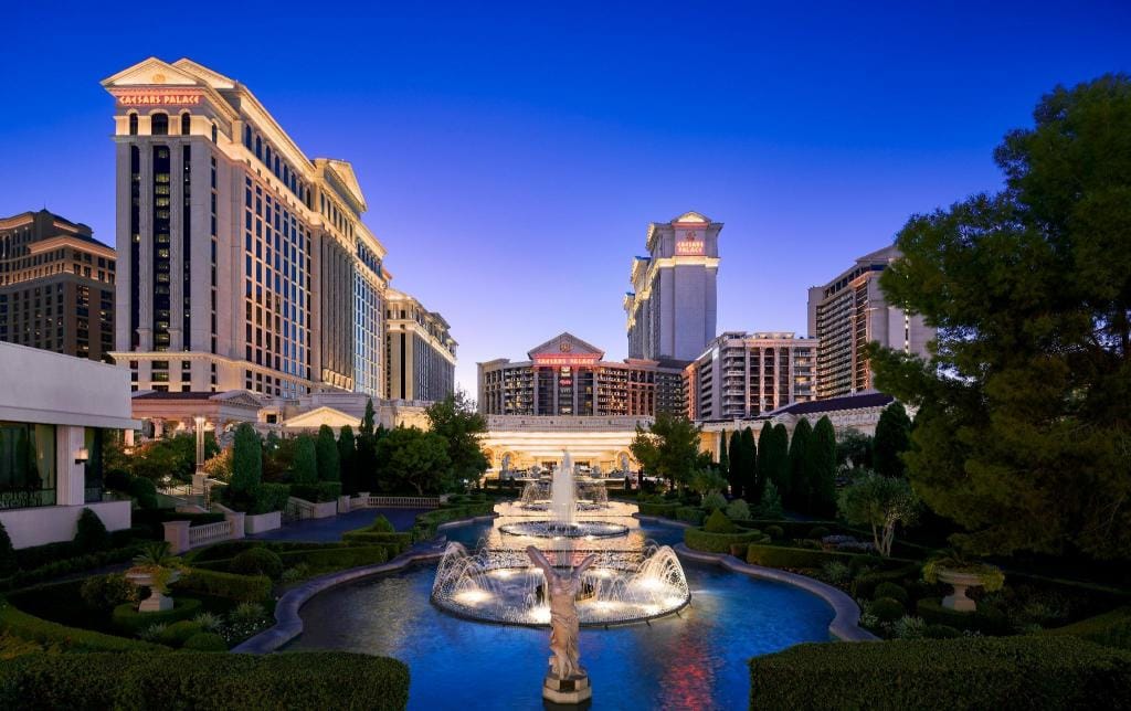 Luxury and Comfort: Las Vegas's Top 5 Hotelss for Couples