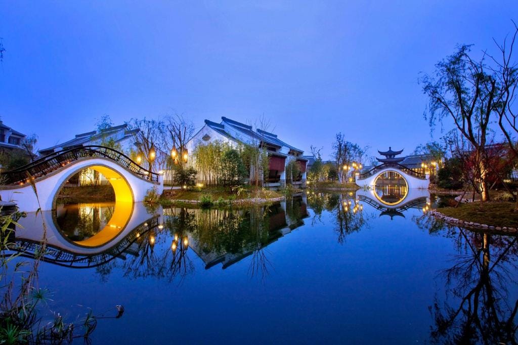 Experience Premier Luxury: Top 5 Hotels in Hangzhou, West Lake District