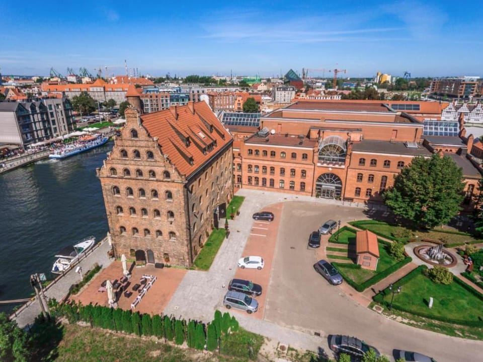 The Ultimate Guide to Gdansk’s Top 7 Popular Hotels