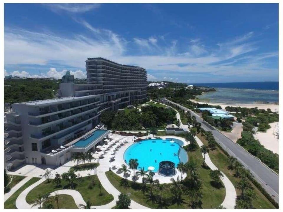 Luxury and Comfort: Okinawa Main island's Top 5 Hotels for Couples